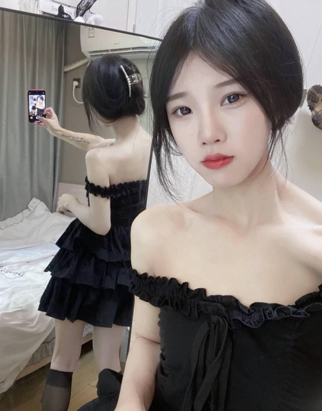 兼职小sao女.身材爆灯屁股很翘，服务走心